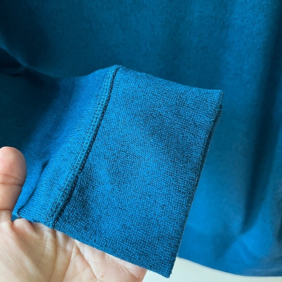 Eastern Mountain Sports Sz L Teal Stretch V Neck Blouse Sweater Fleece Pullover - Picture 6 of 10